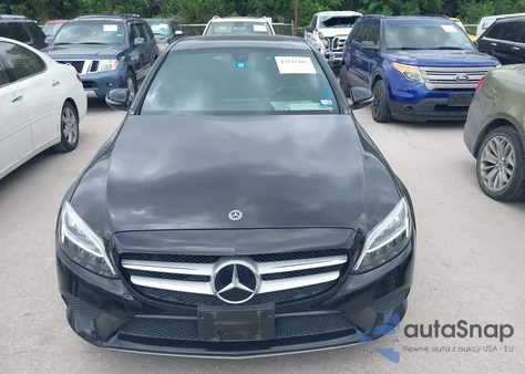2019 Mercedes-Benz C 300 z USA, uszkodzony, nr VIN 55SWF8DB0KU307061